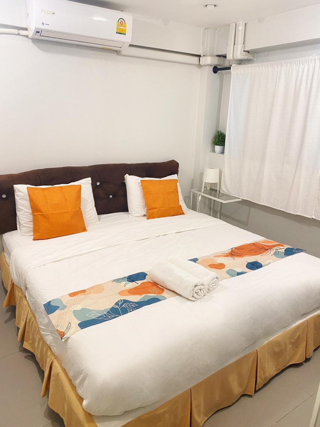101 Seoul Hostel Бангкок Экстерьер фото